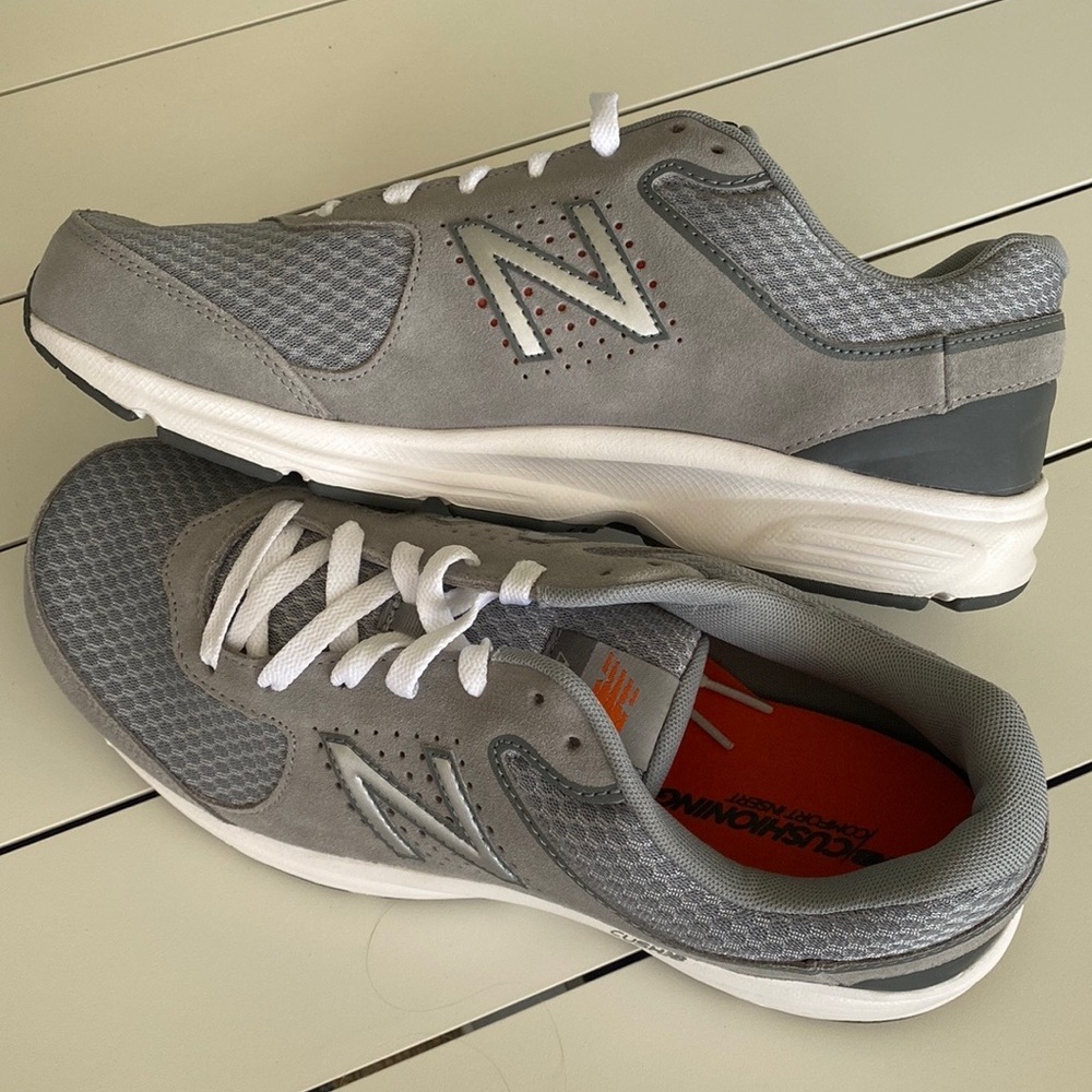 Men’s New Balance (NWOT) Sneakers